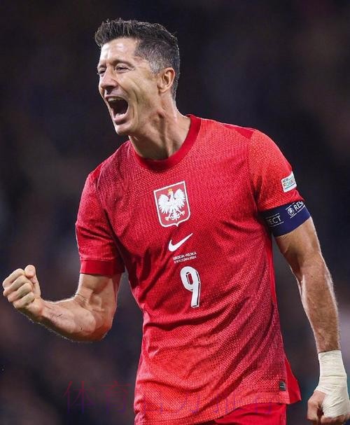 阿斯：如果错过哈兰德 皇马可能会引进莱万